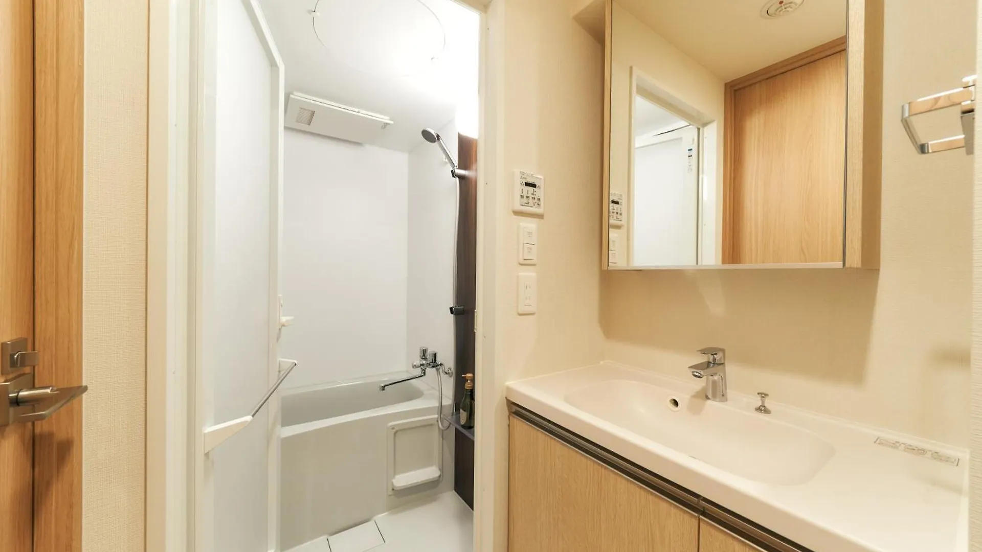 Apartment Stayat Osaka Shinsaibashi East